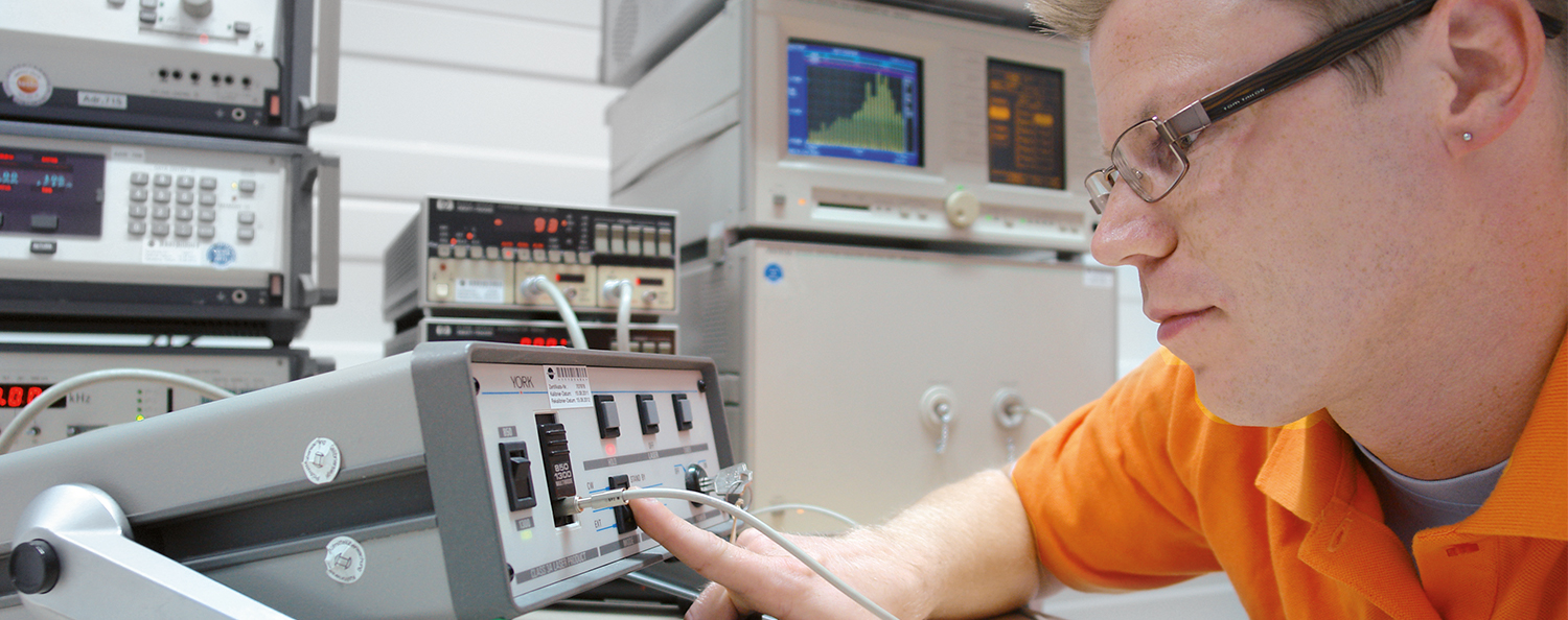 Kalibrierung im elektrischen Labor an EMV-Messplätzen 